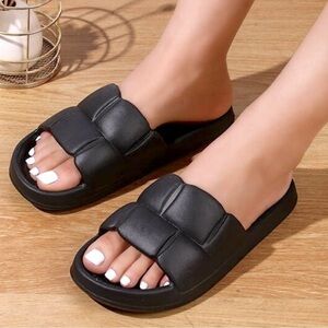 Black Pillow Textured Single Band Slides Pool Shower Platform Shoes